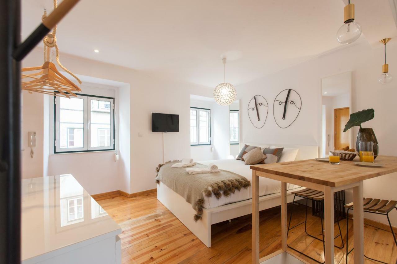Martim Moniz Studio Apartments - By Lu Holidays Lisbon Exterior photo